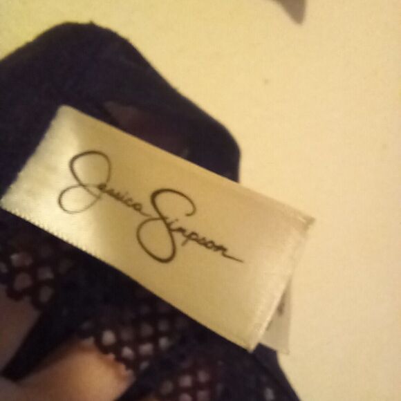 Jessica Simpson Black Underwire Bra-Size 40C-Padded Straps-Lined-Mesh Sides - Picture 7 of 9